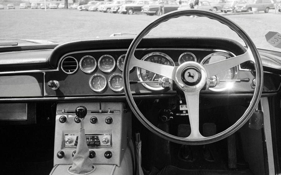  Ferrari 250 GT 2+2 Coupe 1961 года  (UK) (фото 7 из 8)